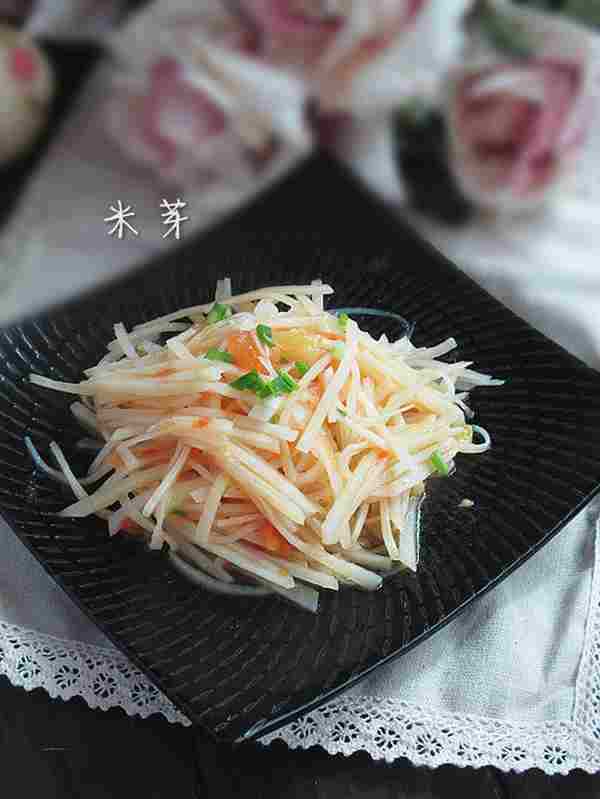 夏季常吃七种食物 让你的肌肤越吃越白_夏天美白吃什么_吃什么可以美白-