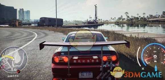 《极品飞车21：热度》快速摆脱警察追击的方法