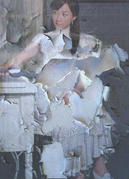 Photoshop照片合成:照片破落效果