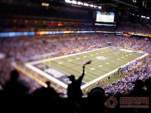 疯狂摄影技术:大个子变小矮人之移轴倾斜摄影