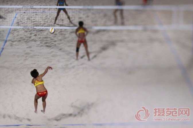 疯狂摄影技术:大个子变小矮人之移轴倾斜摄影