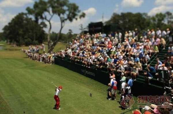 疯狂摄影技术:大个子变小矮人之移轴倾斜摄影