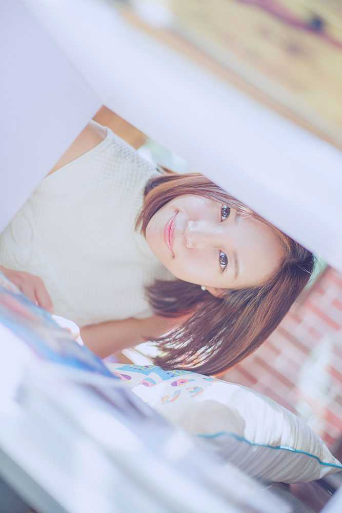 PS后期如何快速调出甜美小清新风格的人像效果?