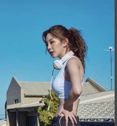 用PS把人物驼背照片一键P直的方法