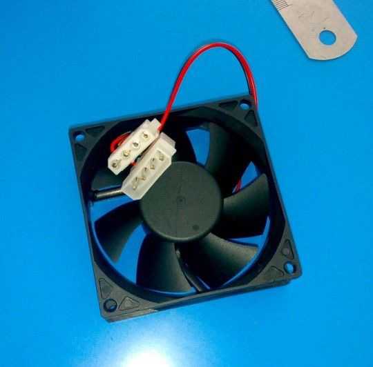 机箱风扇电源怎么接主板 机箱风扇接主板还是电源?